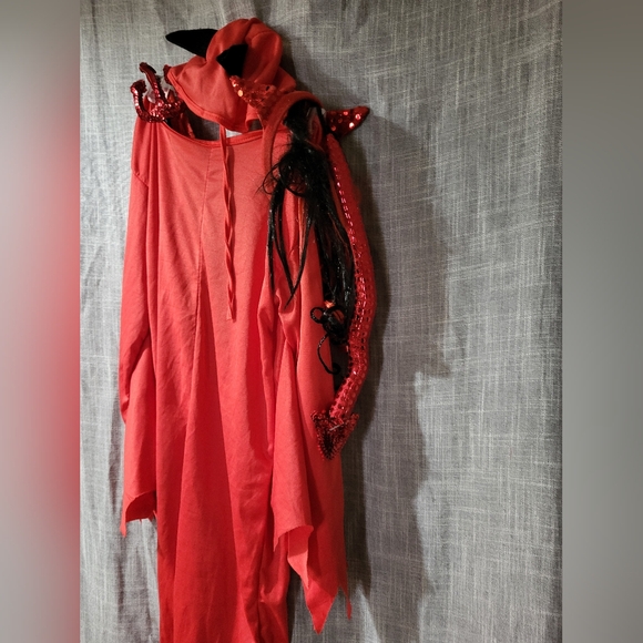 🎃Child's Red Devil Costume 6x unisex - Picture 8 of 8